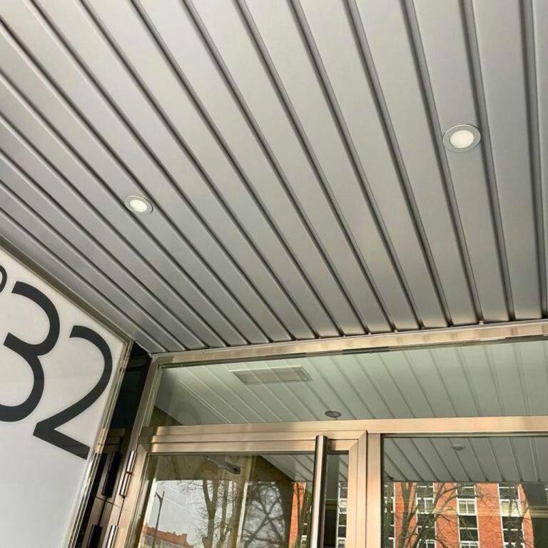 Falso techo metalico